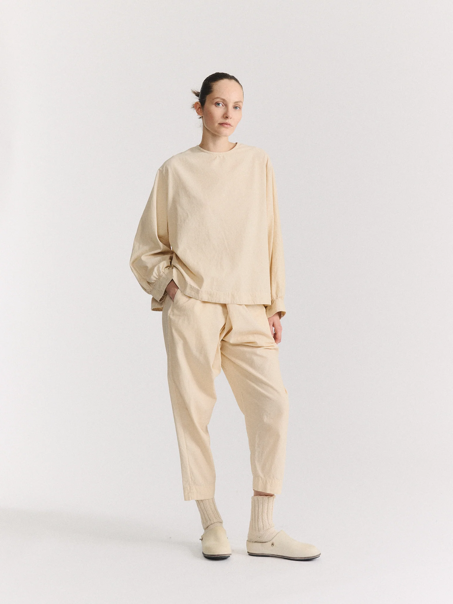 WOMEN / TOP & SHIRTS